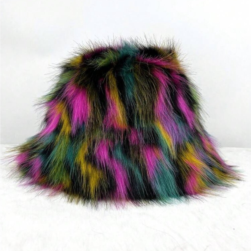 Fur hat taste the rainbow - Picture 2 of 6